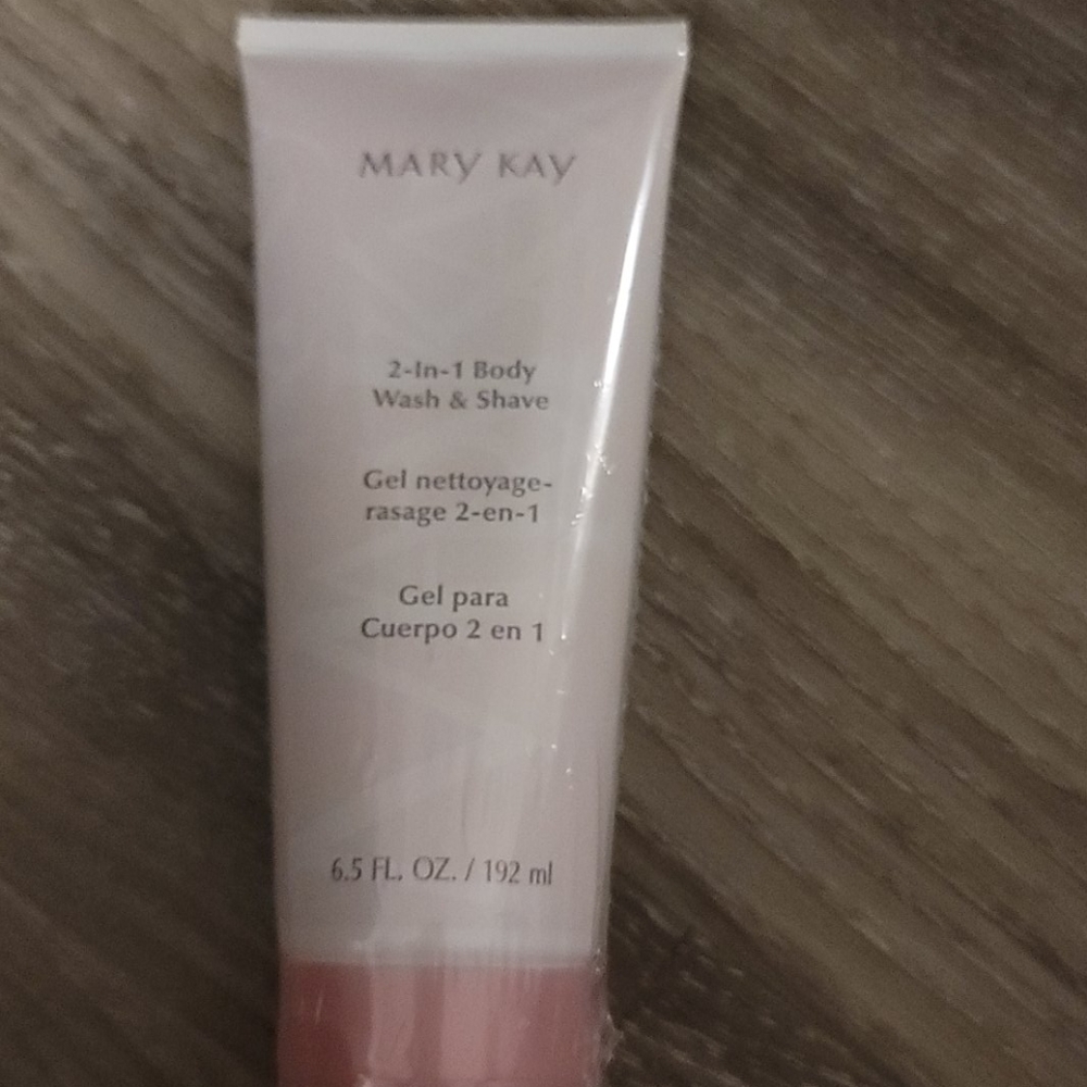 🧼NEW NEVER OPENED Mary Kay 2-in-1 Wash & Shave🧼 - Picture 1 of 2
